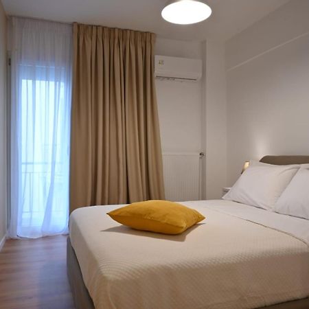 Modern Two Bedroom Apartment At Koukaki Athens Exterior photo