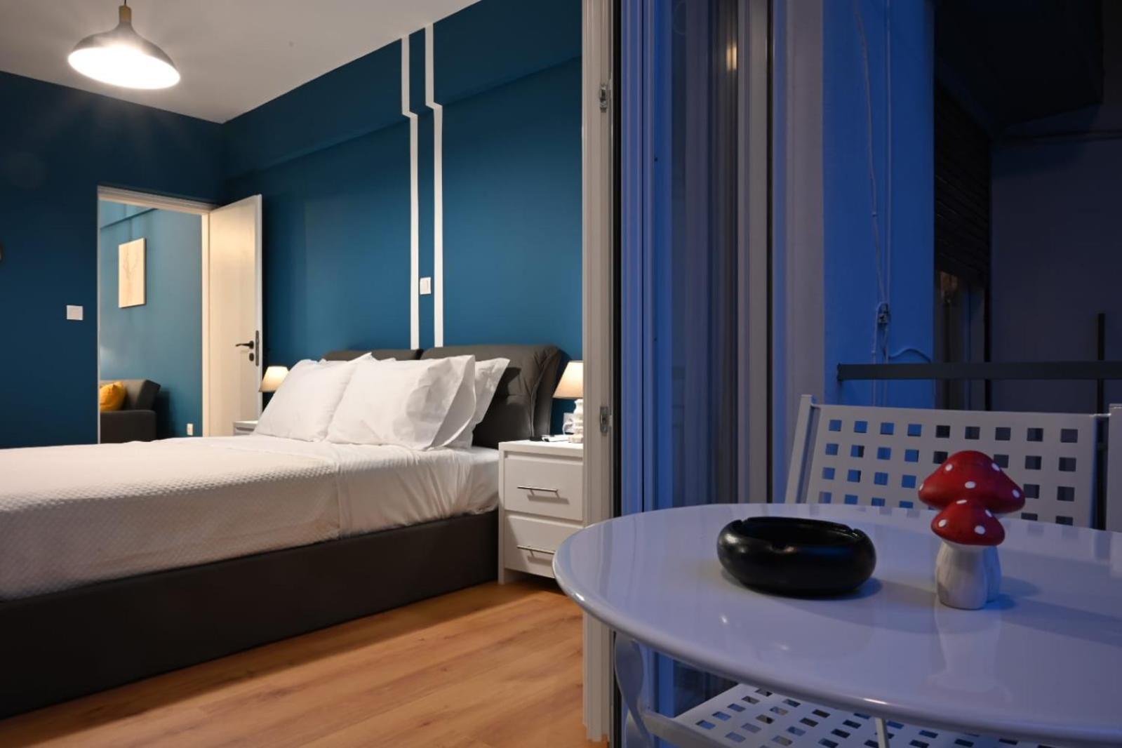 Modern Two Bedroom Apartment At Koukaki Athens Exterior photo