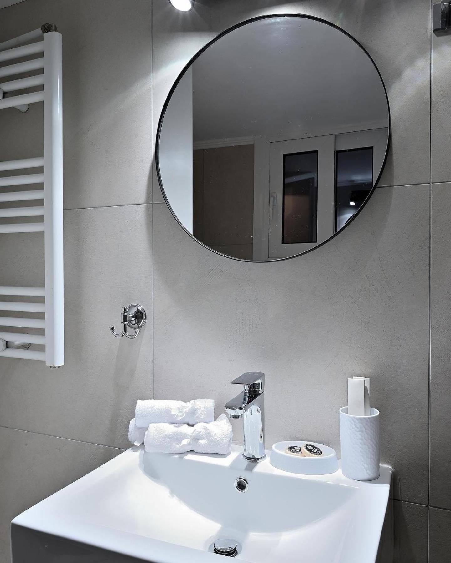 Modern Two Bedroom Apartment At Koukaki Athens Exterior photo
